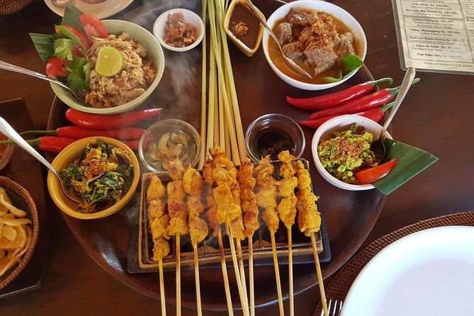 #1 Paon Bali Cooking Class with Shuttle Ubud Only - A market morning before the cooking begins