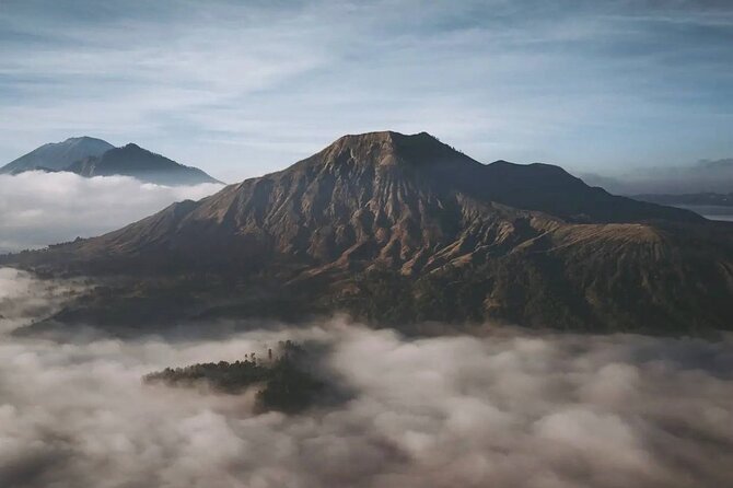 All Inclusive Mount Batur Sunrise Hike With Hotspring - Climbing Mount Batur before daylight