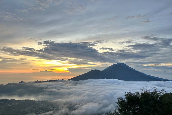 All inclusive Mount Batur Trekking with Hot Spring tour - Why the descent deserves attention