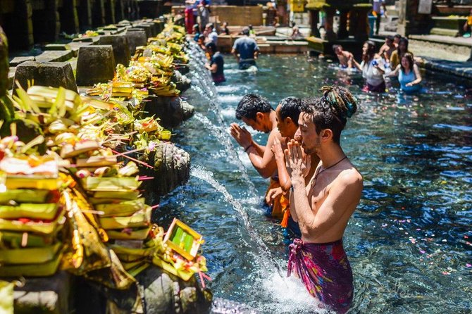 All-Inclusive Ubud Private Tour - Tegenungan Waterfall closes the route