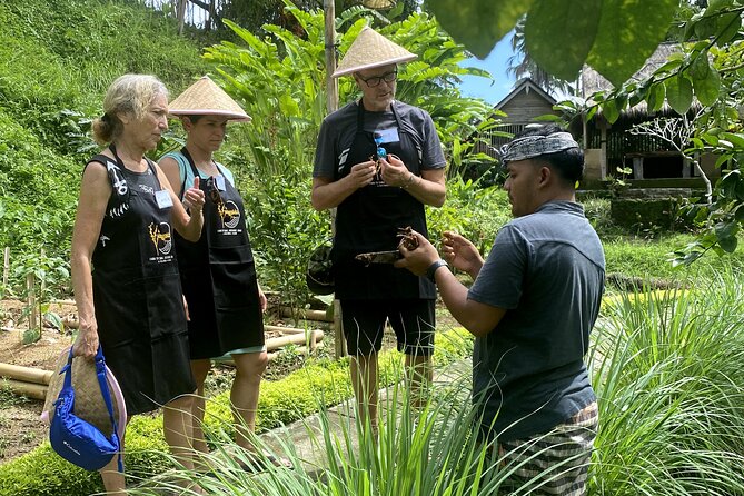authentic Balinese organic cooking class in Ubud - Pickup from Ubud and a small-group setting