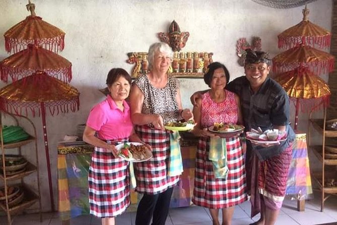 Bali Amazing Cooking Class - Arriving at the Balinese home
