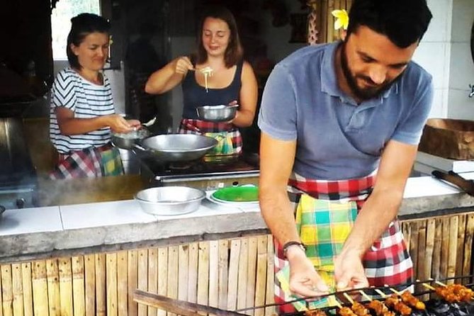 Bali Amazing Cooking Class - The cooking: plenty of dishes and real participation