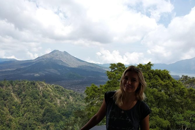 Bali Amazing Cycling Tour - A downhill ride through working Bali