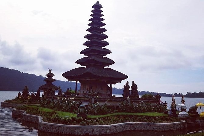 Bali Ancient Temples Tour - Tanah Lot and the sunset finish