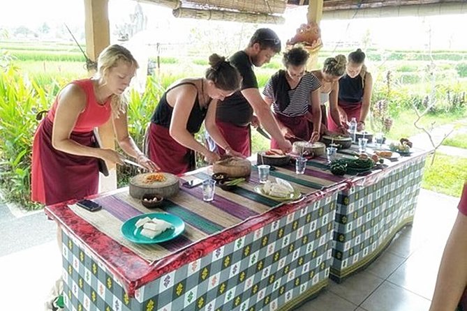 Bali Cooking Class and Ubud Sightseeing Tour - A full Ubud day that begins at the market