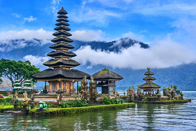 Bali Ghost Tour: The Biggest Abandoned Hotel in Bali - Why the abandoned Bedugul Hotel is the main event