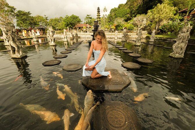Bali Instagram Tour: Gate of Heaven, Swing and Waterfall Day Tour - Coffee, jungle views and the route between stops