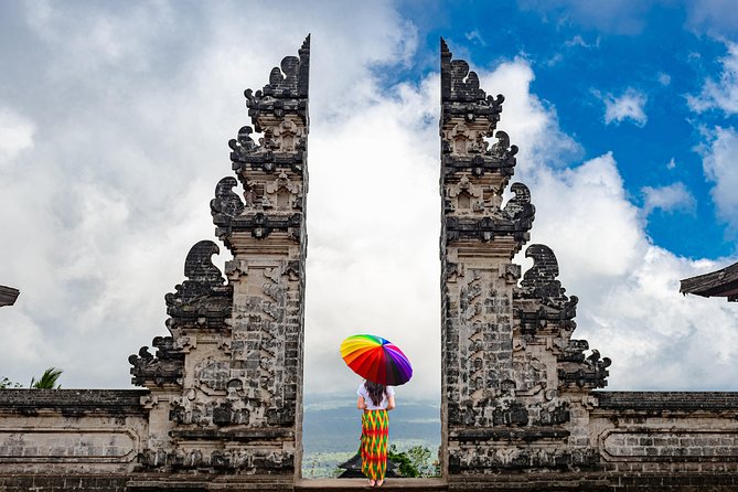 Bali Instagram Tour: Lempuyang Temple, Tirta Gangga and Tukad Cepung Waterfall - Tirta Gangga’s fountains, gardens, and royal setting