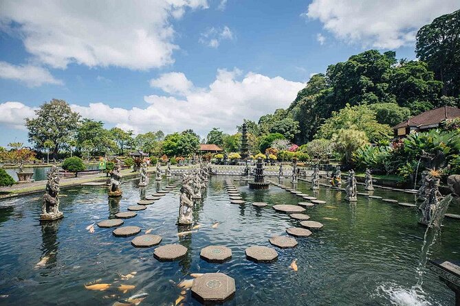 Bali Instagram Tour: The Most Scenic Spots - Lempuyang Temple and the First Big Photo Stop