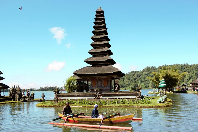 Bali Lovina Dolphin and North Bali Sightseeing - All Inclusive - Lunch and the long road back to Ubud
