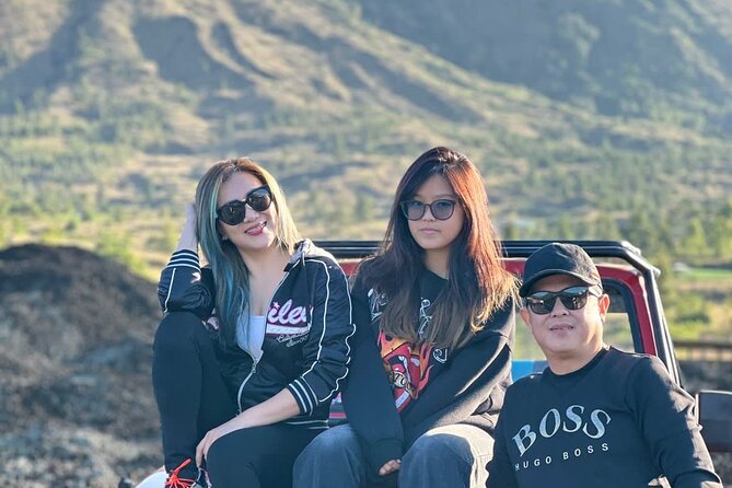 Bali: Mount Batur Jeep Sunrise & Hot Springs - All Inclusive - Learning the Balinese way to make coffee