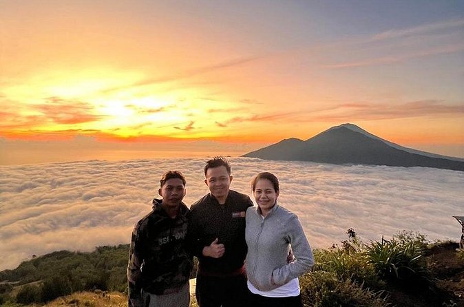 Bali: Mount Batur Trekking for Best Sunrise Adventure - Breakfast with a view over Lake Batur
