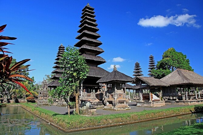 Bali Private Tour: Ulun danu Temple, Iconic Handara Gate & Tanah lot sunset. - Is $57 per person good value?