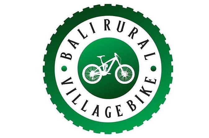 Bali Rural Village Bike - A Balinese compound and local architecture