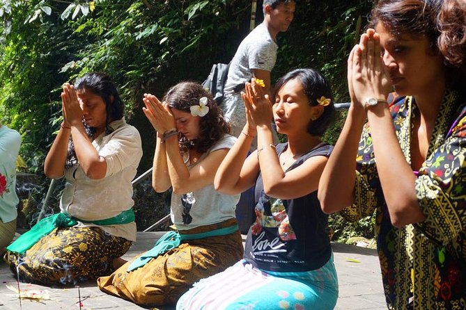 Bali Shaman,Palm Reading,& Spiritual - The Palm Reading Consultation