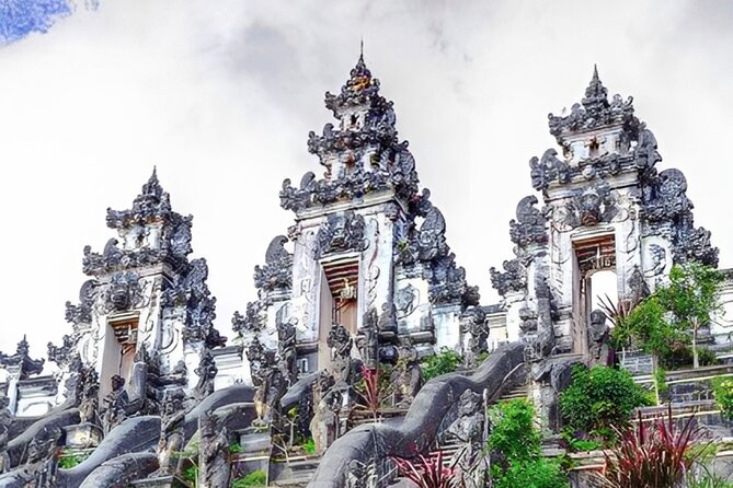 Bali Snorkeling Tour At Blue Lagoon with Gate of Heaven Temple - Lunch, changing facilities, and what the $40 covers