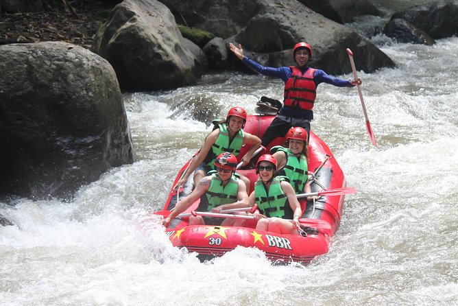 Bali Swing Heaven and White Water Rafting with All Inclusive - Lunch, showers, and the useful pause afterward