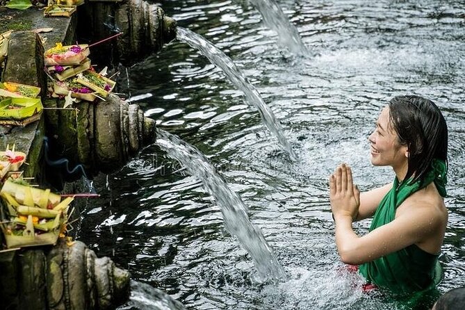 Bali Tirta Empul Tours Experience with Spiritual Cleansing - Tirta Empul and the meaning of melukat