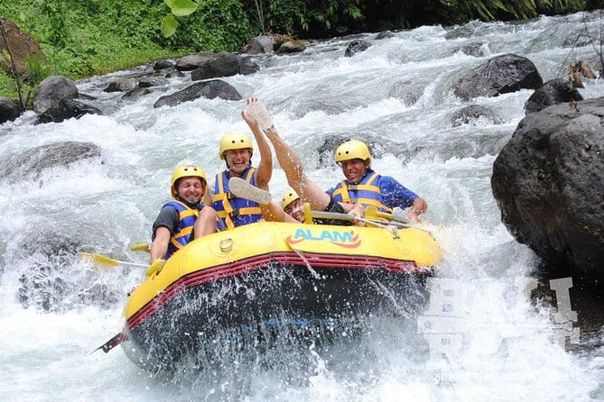 Bali Tour Driver - Tegenungan Waterfall for a change of pace