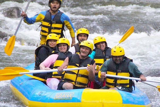 Bali Ubud Ayung River Rafting with Lunch - Lunch, shower, and the climb out