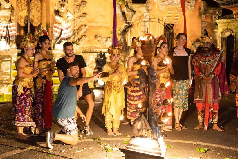 Bali: Ubud Kecak and Fire Dance Show Tickets - How to make the most of the night