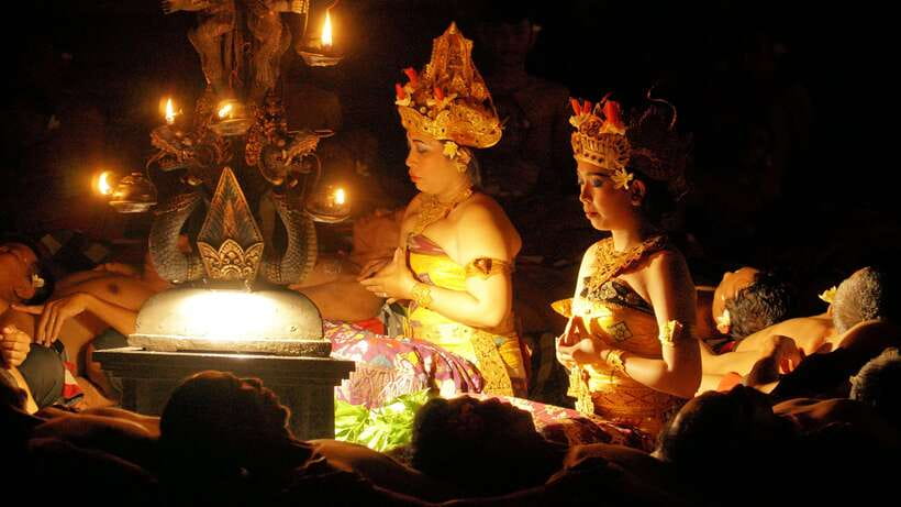 Bali: Ubud Kecak and Fire Dance Show Tickets - Seating, comfort, and the best arrival time
