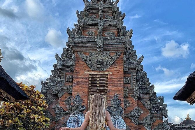 Bali Ubud private Tour with Ubud Bali Driver - FREE WIFI - Silver, wood carving, and local production