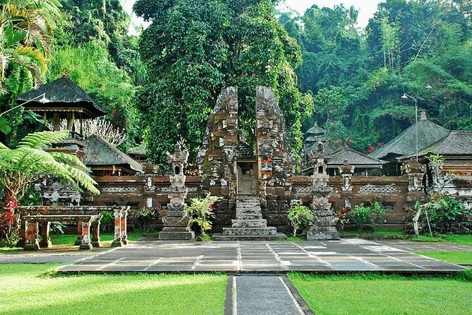 Bali Volcano & Ubud Day Tour – Temples, Rice Terraces & Lunch - Lunch with Lake Batur below you