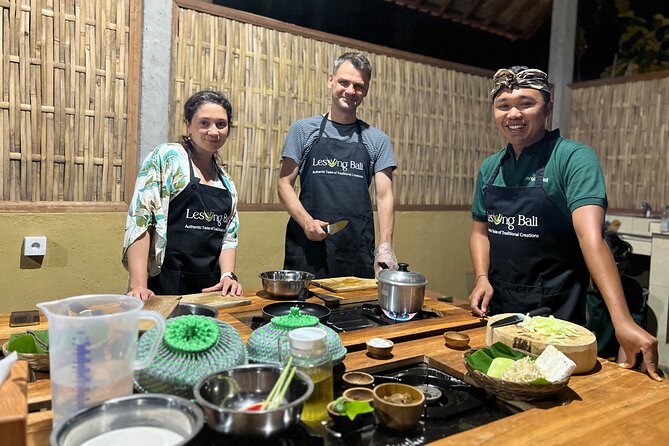 Balinese Authentic Cooking Class in Ubud - Inside a traditional Balinese family compound