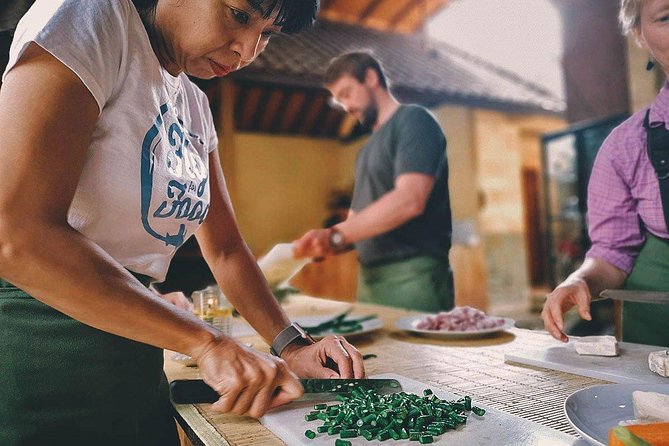 Balinese Cooking class with traditional morning market visit - A welcome in Laplapan village