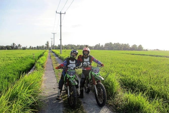 BEGINNER RIDE - Learn to ride and enjoy the sandy beach - Learning on the beach near Tabanan