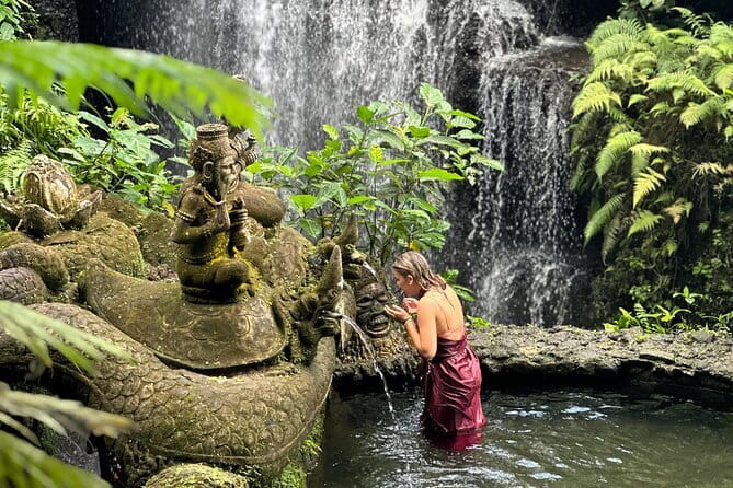Beji Griya Waterfall Bali Spritual Holy Bath Experience - Arriving from Ubud or Sanur