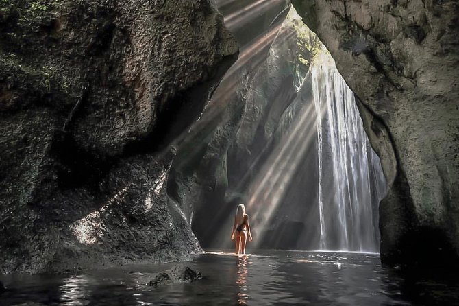 Best Of Ubud : One Day Hidden Waterfall Tour with Tempel - Tukad Cepung Waterfall and the enclosed walk