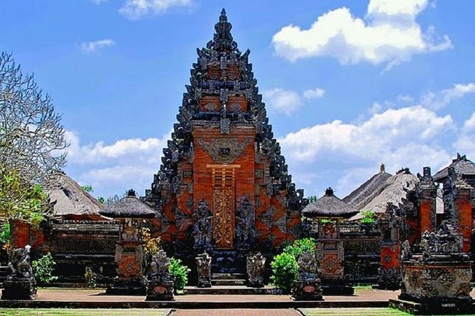 Best of Ubud Private Day Tour with All Inclusive - The optional Ubud market stop depends on time