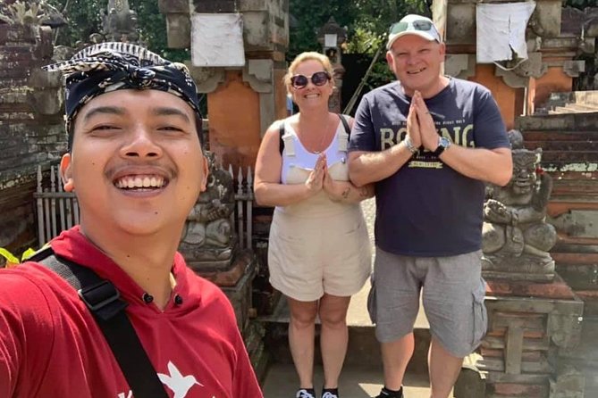Best of Ubud Private Day Tour with All Inclusive - Two hours among macaques at Sacred Monkey Forest