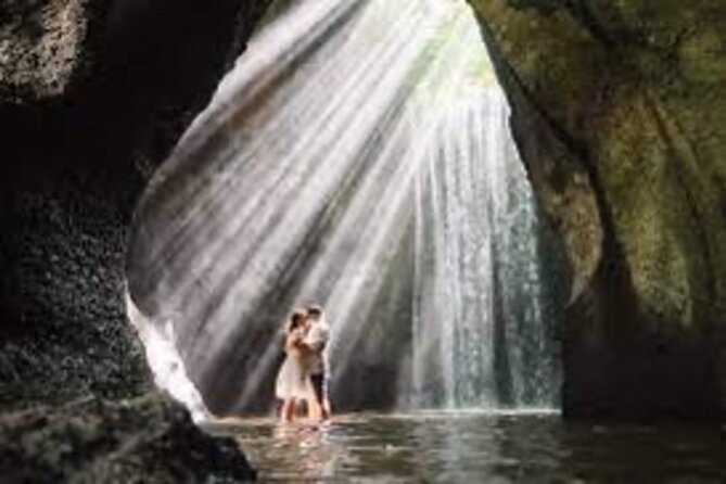Blue Lagoon Snorkeling and Lunch with Tukad Cepung Waterfall - The Padangbai pause: shower, change, and lunch
