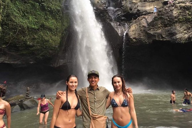 Blue Lagoon Snorkeling and Lunch with Visit Tegenungn Waterfall in Ubud - Lunch and the practical extras