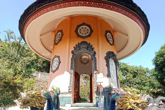 Brahmavihara Arama Banjar Hot Spring Ulundanu Bratan Private Tour - Ulun Danu Beratan and the lake setting