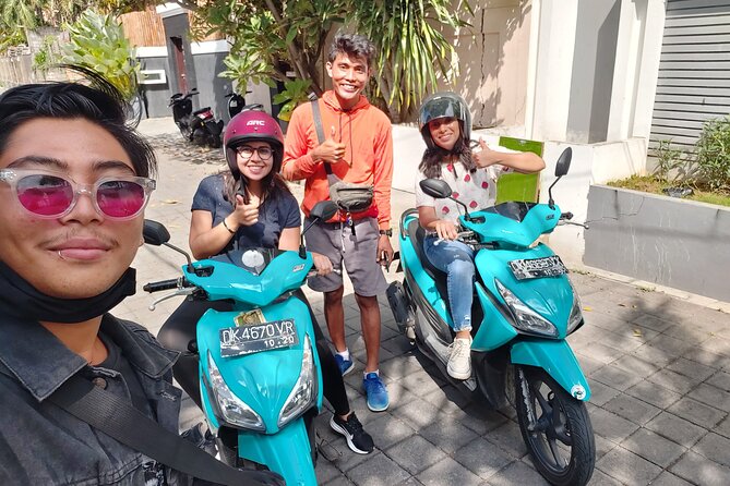 Canggu Scooter Lessons - From parking lot to village street
