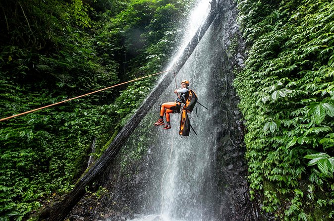 Canyoning Bali, Tamata Canyon (Adventure, discovery, nature) - Lunch, showers, and the useful finish