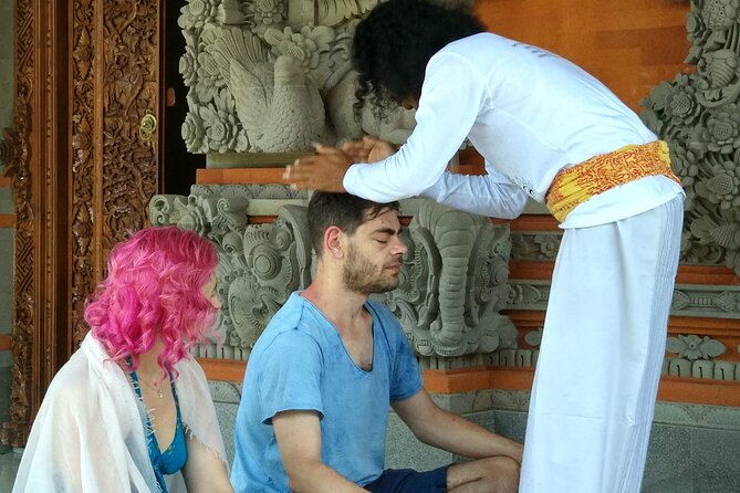 Discover Balinese fortune telling with convenient on-call service - The local conversation is the main attraction