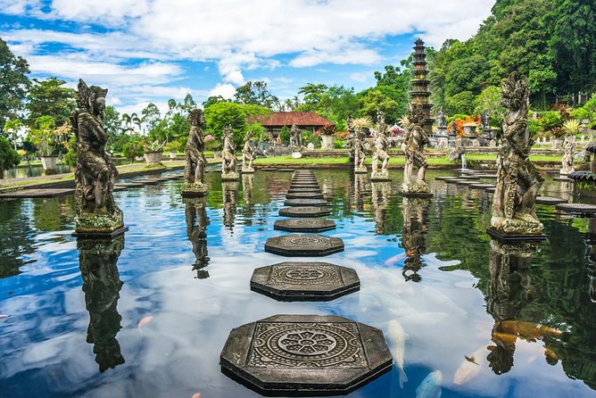 East Bali Tour: Lempuyang Temple - Gate of Heaven, Tirta Gangga, Virgin Beach - Who should book this East Bali day trip