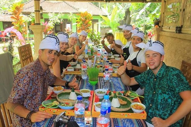 Exclusive Authentic Balinese Cooking Class at Family home - A market morning or an evening among local stalls
