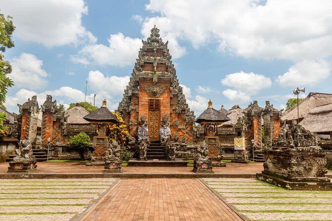 Exclusive Ubud Experience: Nature, Culture & Adventure in One Day - Starting at Tirta Empul, Bali’s holy water temple