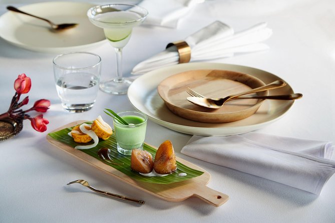 Forest Dining at Tree Deck overlooking lush valley of Ubud - Who should book this Ubud dinner