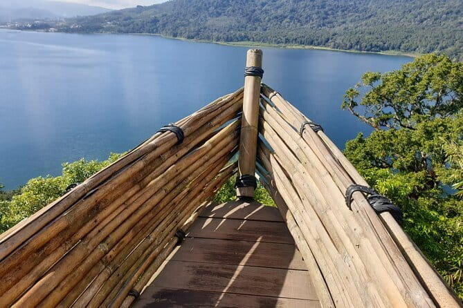 Full Day Bedugul and Tanah Lot Tour - Most Scenic Site - Tanah Lot and the coastal finish