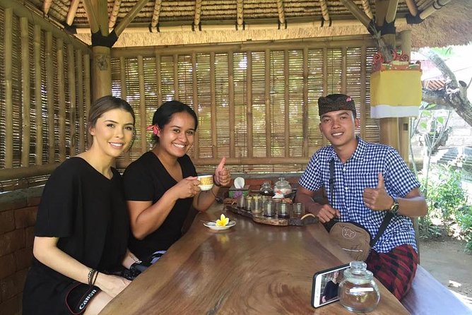 Full-Day Tour: White Water Rafting and Highlight of Ubud with All-inclusive - Sacred Monkey Forest Sanctuary: a shorter Ubud introduction