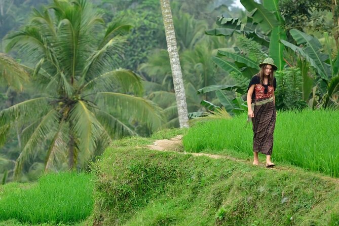Half Day Tour Ubud Rice Terrace with Activities and Waterfall - Walking through Abian Desa Rice Terrace
