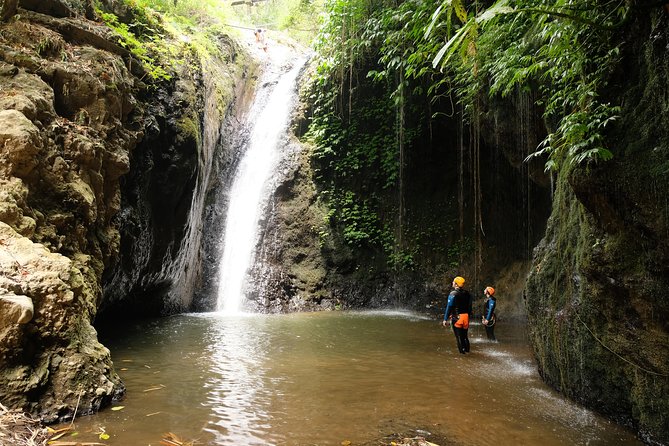 Intermediate canyoning tour in Bali " Maboya Canyon " - Training before the first jump or rappel